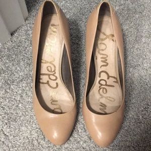 San Edelman nude pumps